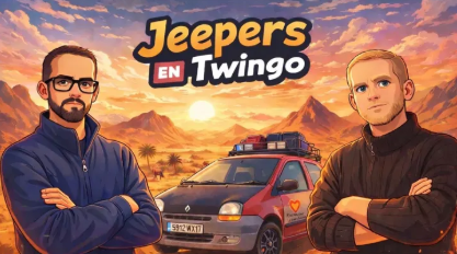 Illustration Jeepers en Twingo — l'équipage devant la Twingo de course au coucher de soleil